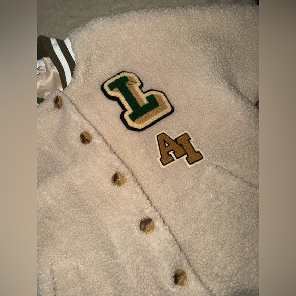 MABLE PARKER FLUFFY SHEARED
VARSITY JACKET - TAUPE S NWOT WINTER CASUAL SPORTY - Picture 8 of 11